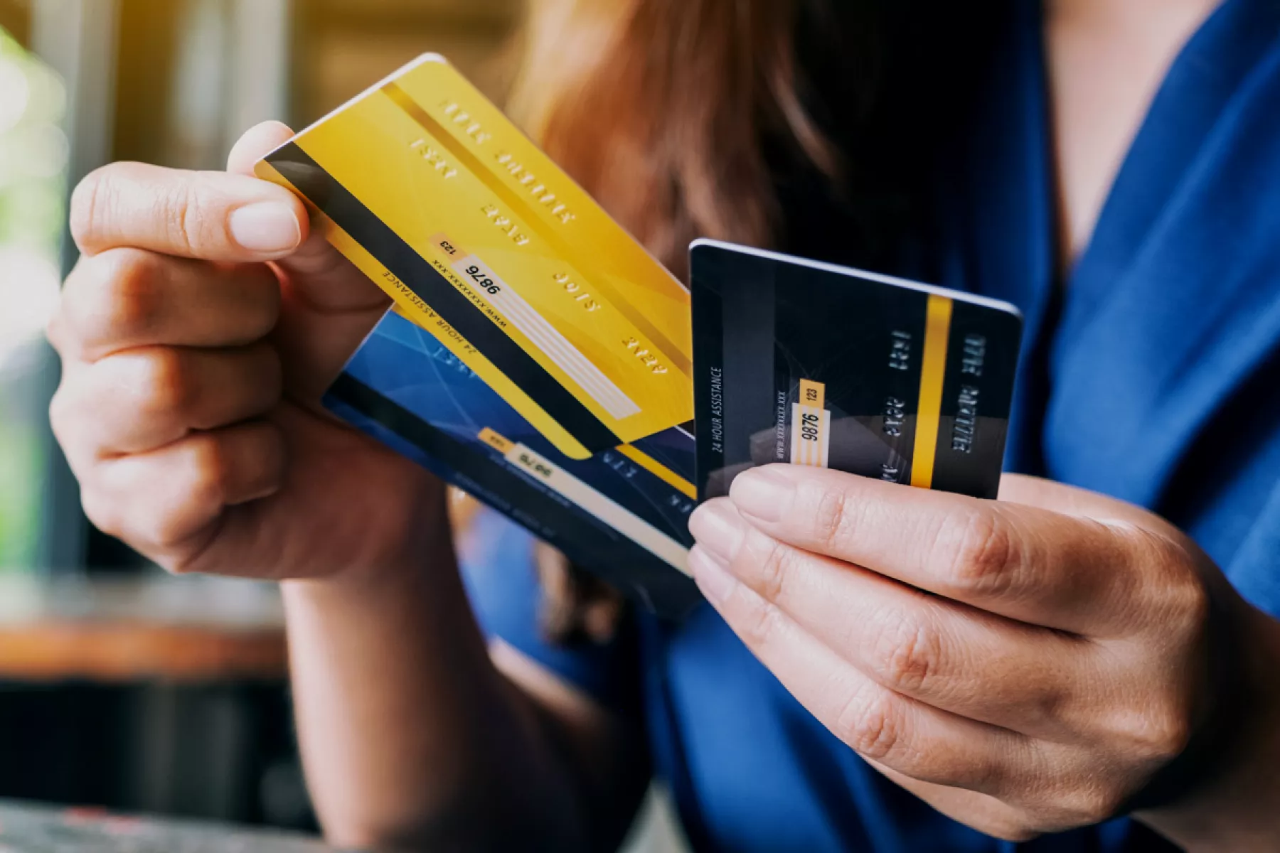 Superintendent of Banks advises using credit cards only as a backup | De Último Minuto English