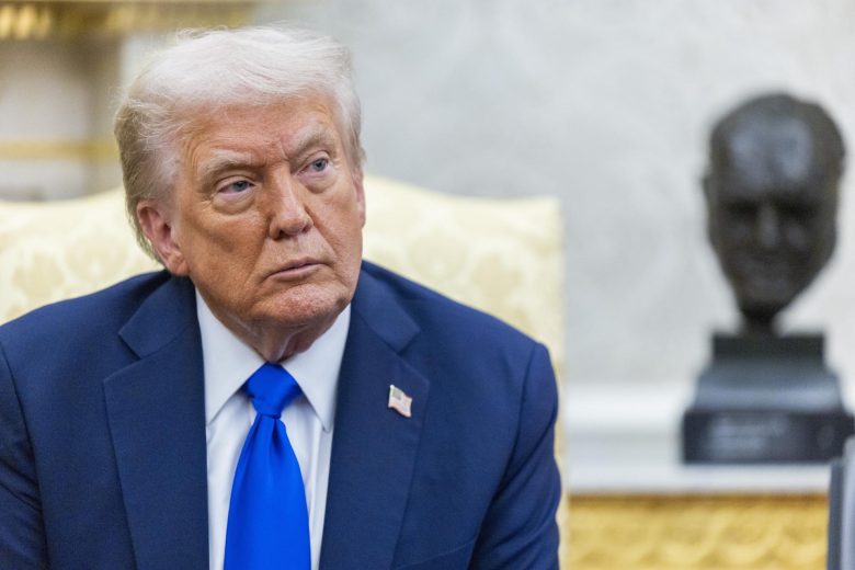 Trump says Hamas will temporarily continue to exert control in the Gaza Strip | De Último Minuto English