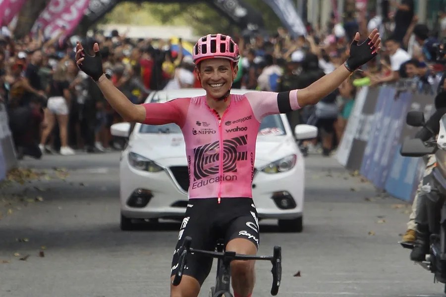 Colombian Esteban Chaves, runner-up of the 2016 Giro, announces his retirement from professional cycling | De Último Minuto English