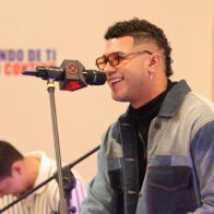 Panamanian artist Boza offers acoustic concert at La Casa de Alofoke 2 | De Último Minuto English