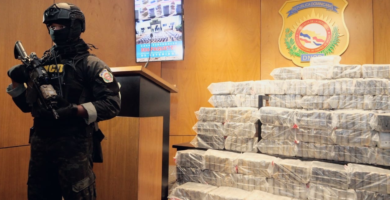 Package with "Yailin" logo appears in cocaine shipment seized in Caucedo; MP requests prison for 16 | De Último Minuto English