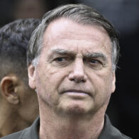 Bolsonaro admits he applied a soldering iron to his electronic bracelet | De Último Minuto English