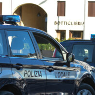 They rape a young woman while forcing the boyfriend to witness the assault. | De Último Minuto English