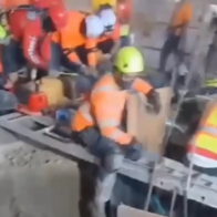 Civil Defense rescues two workers alive after collapse at cement factory in Santiago | De Último Minuto English