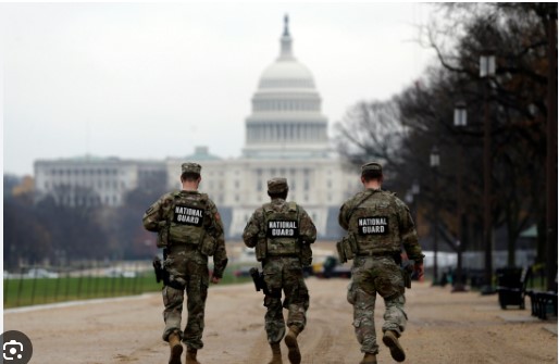 Two national guardsmen are killed in a shooting near the White House | De Último Minuto English