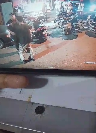 Young man reports beating and dispossession of belongings by a C-1 officer in Naco | De Último Minuto English