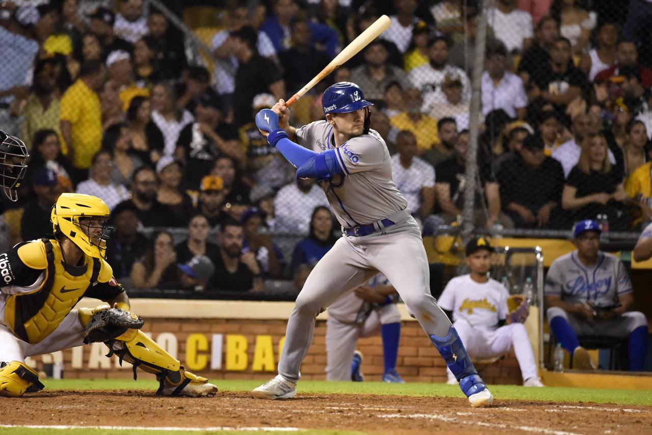 Senger's brace boosts blue triumph against Águilas | De Último Minuto English