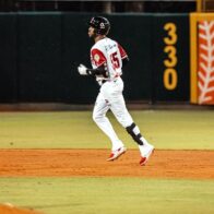 Giants Unleash Unstoppable Offense and Rout the Bulls 12-3 | De Último Minuto English