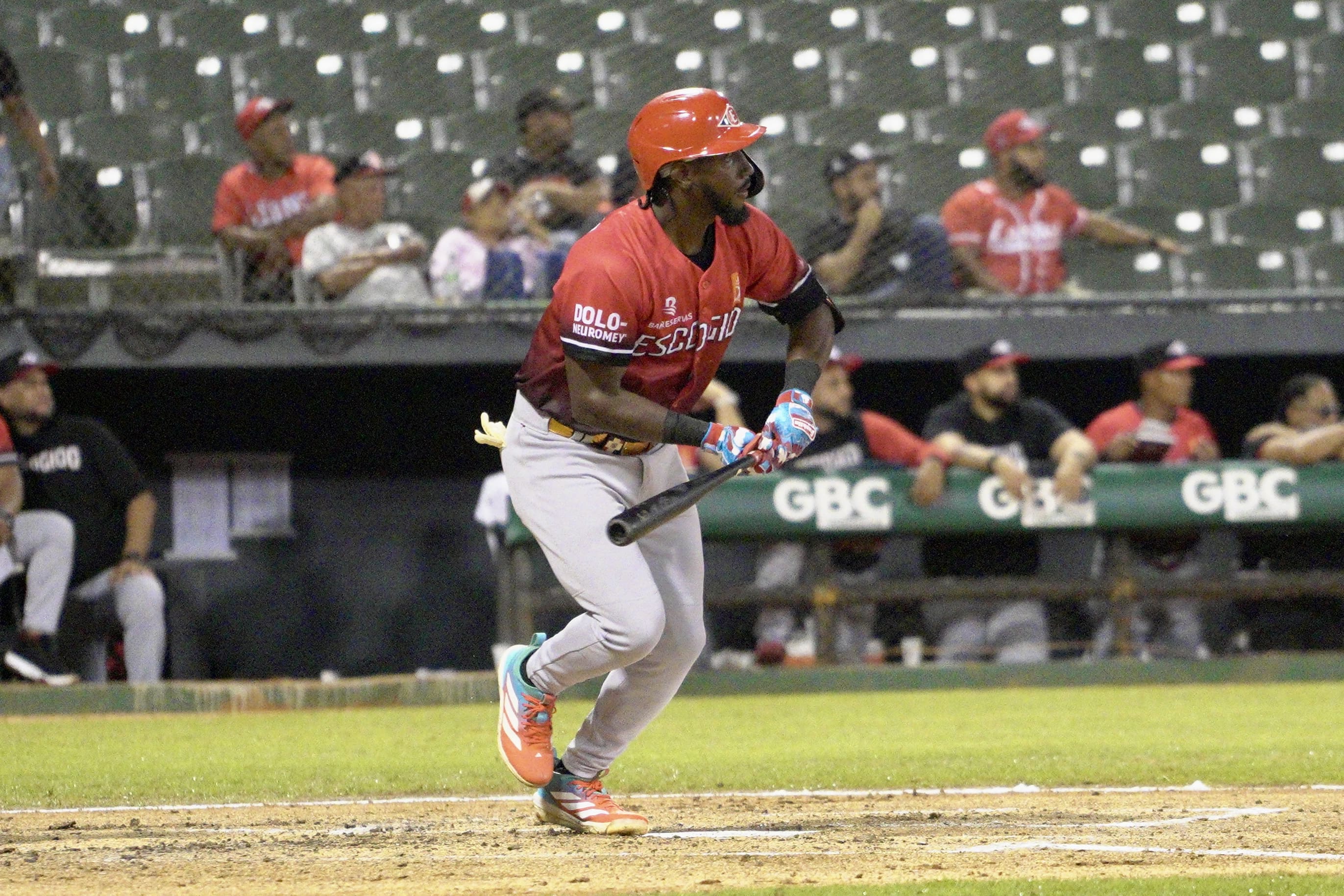 Lions manufacture decisive rally and defeat the Stars for the second day in a row | De Último Minuto English
