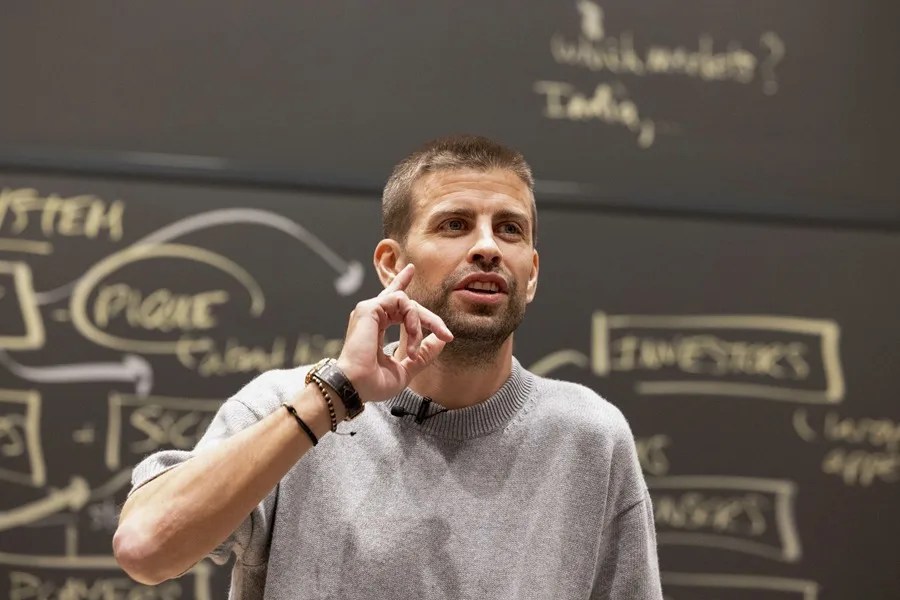 Piqué debuts as a guest professor at Harvard analyzing the Kings League phenomenon | De Último Minuto English