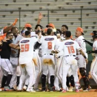 Muñoz drives in four and Guzmán decides with a ticket: Toros leave Licey on the field in extra innings | De Último Minuto English