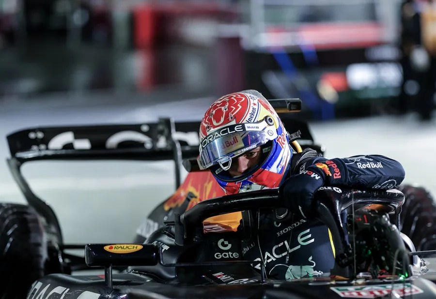 Verstappen dominates in Las Vegas and tightens the fight for the World Championship after McLaren's penalty | De Último Minuto English