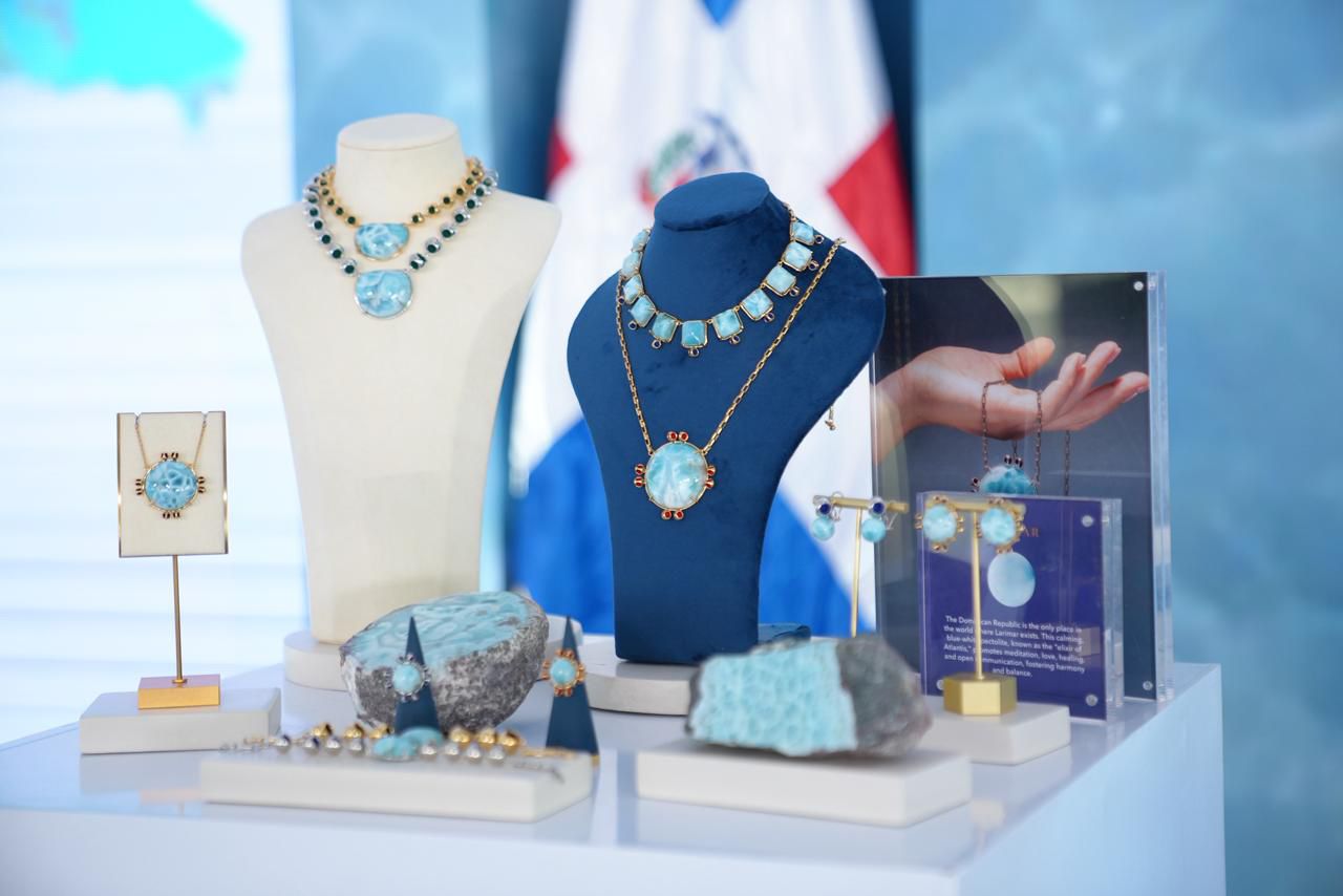 They celebrate National Larimar Day with a vibrant cultural tribute in Barahona | De Último Minuto English