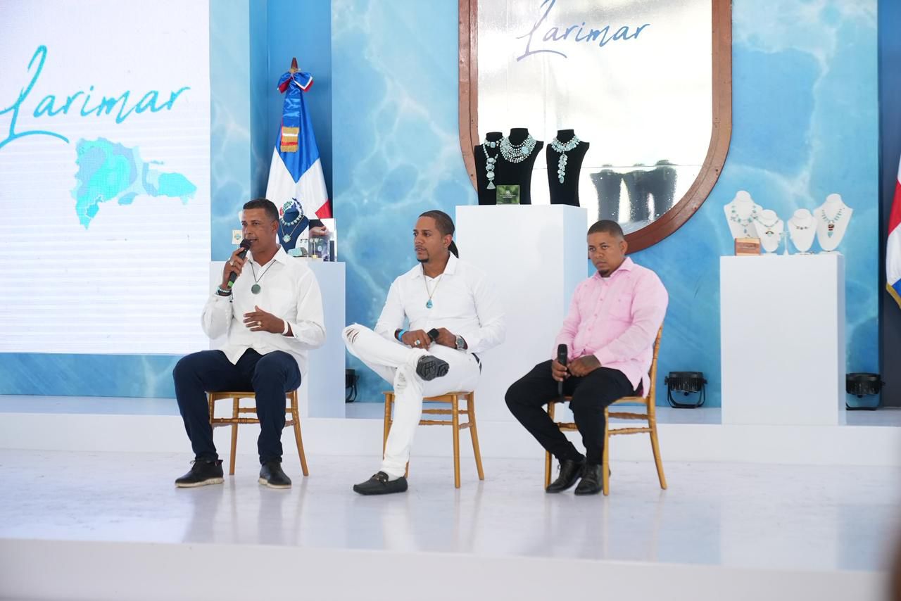 Craftsmen and miners star in an emotional day in honor of Larimar in Bahoruco | De Último Minuto English