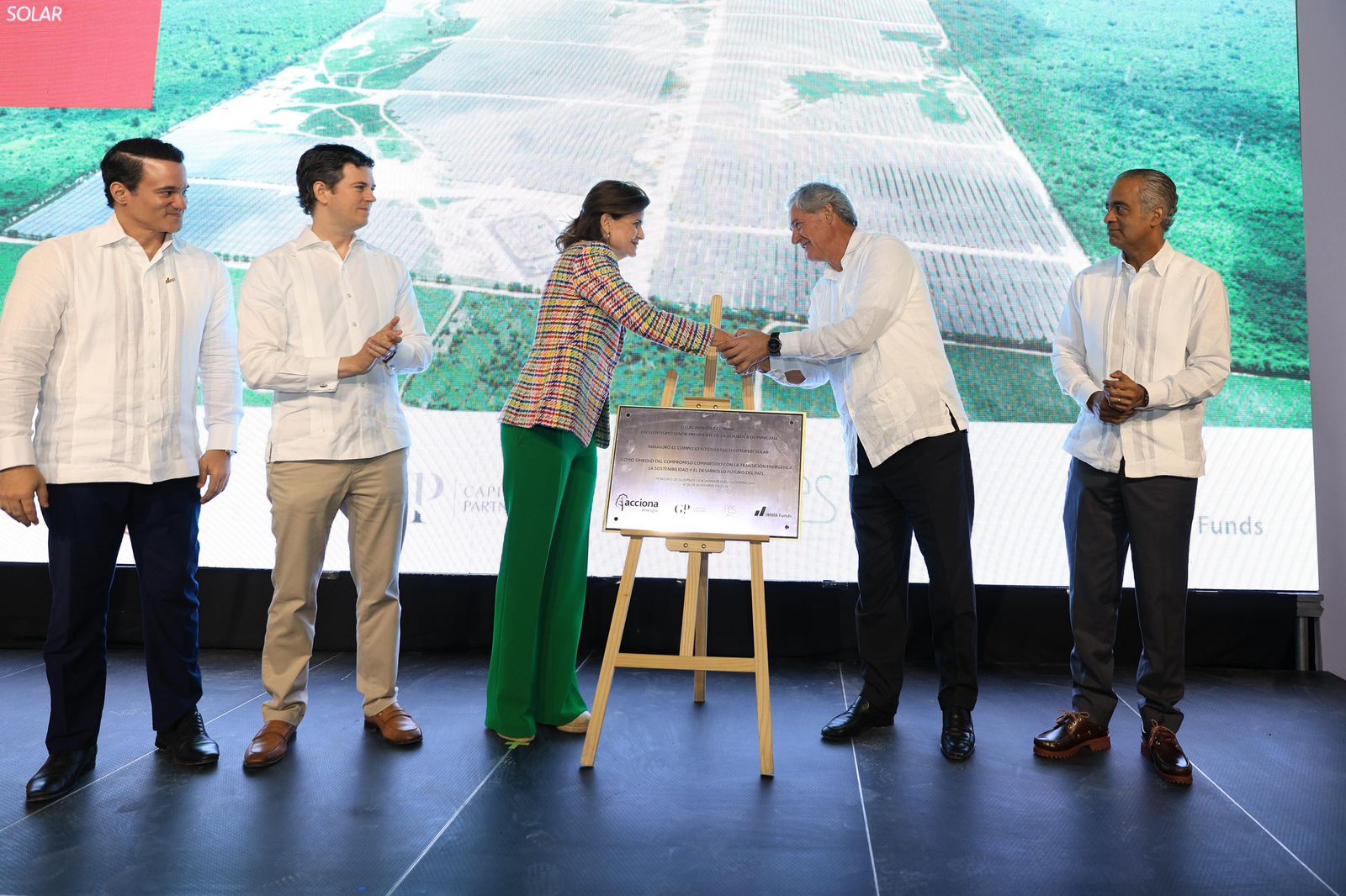 DR drives energy transition with the largest solar plant in the Caribbean; Raquel Peña leads inauguration | De Último Minuto English