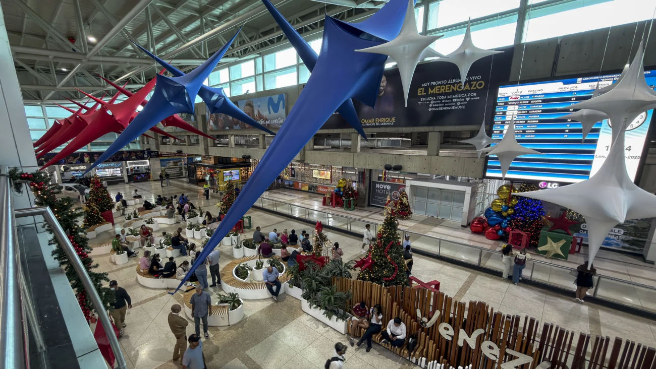 Venezuela urges airlines to resume flights before Wednesday noon | De Último Minuto English