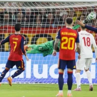 Spain seals its place in the World Cup with a bittersweet draw, but extends its unbeaten streak | De Último Minuto English