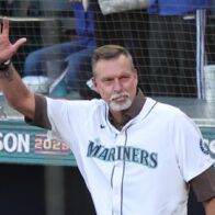 Mariners will announce the retirement of Randy Johnson's number 51 on May 2 | De Último Minuto English