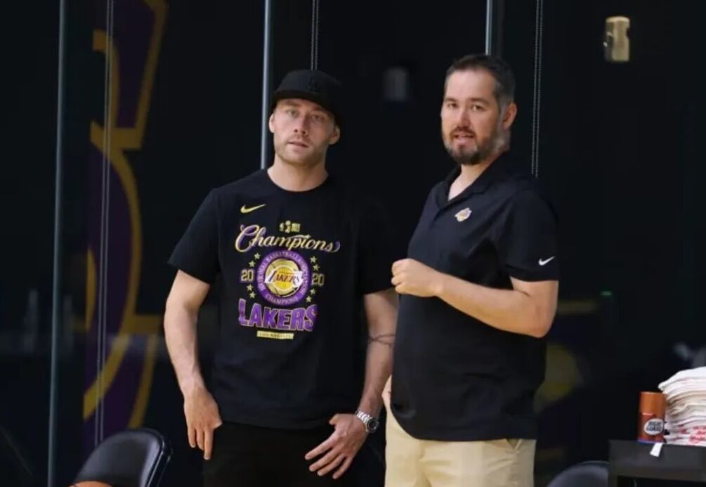 Lakers restructure their operations department and fire Joey and Jesse Buss | De Último Minuto English