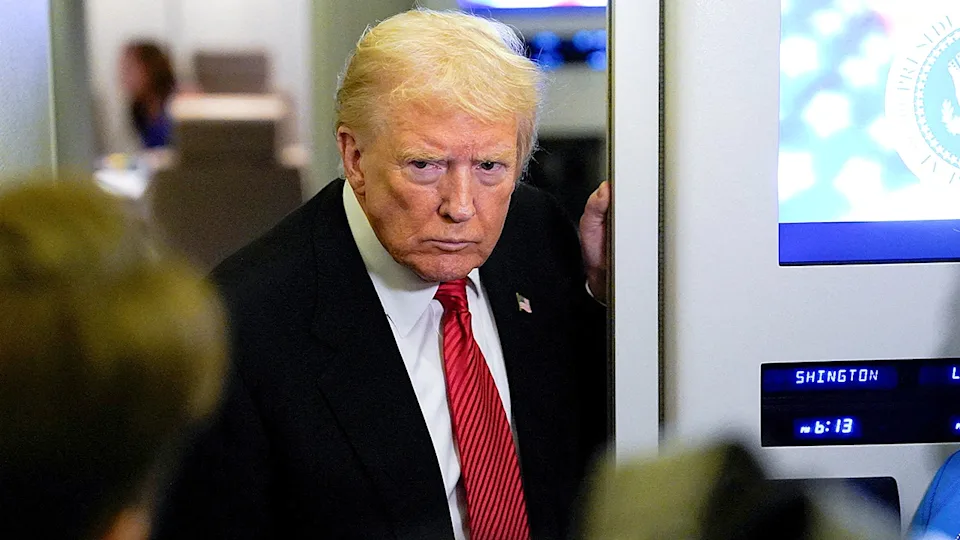 Senators introduce new resolution to block Trump's attacks against Venezuela | De Último Minuto English