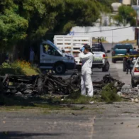 A car bomb explosion leaves two dead and seven injured in western Mexico | De Último Minuto English