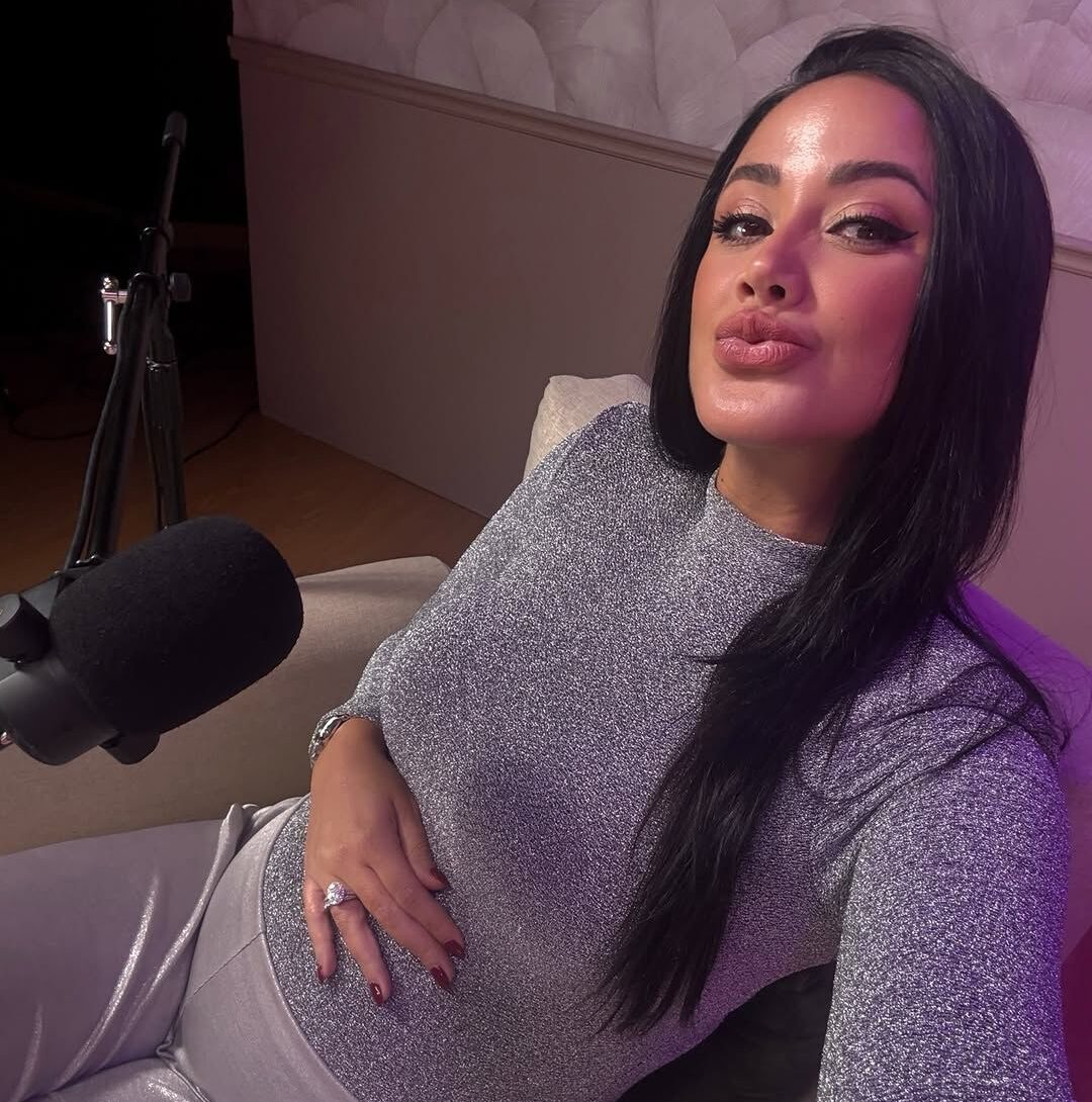 Larimar Fiallo announced that she is expecting a baby girl whom she will name Elena | De Último Minuto English
