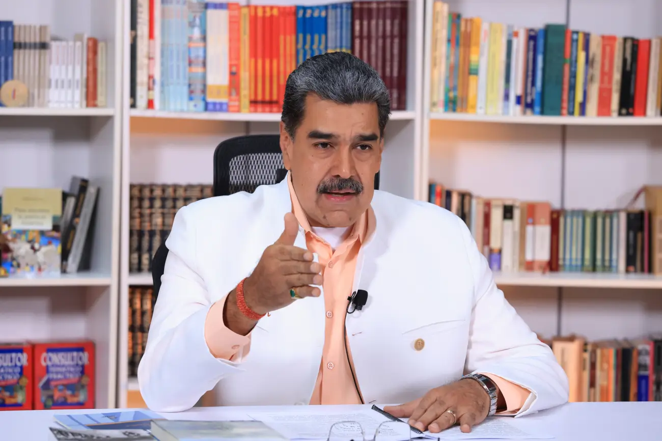 Maduro calls for being prepared to "break the teeth" of the U.S. if "necessary" | De Último Minuto English