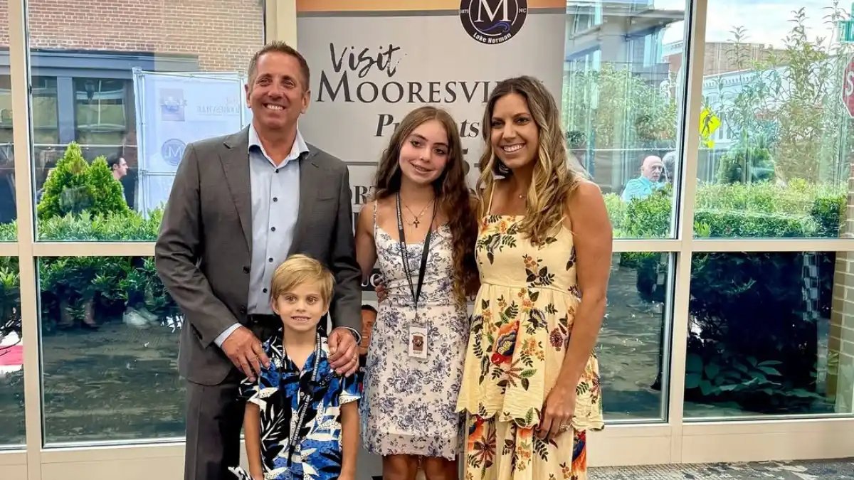 Former NASCAR star Greg Biffle dies alongside his family in a plane crash in North Carolina | De Último Minuto English
