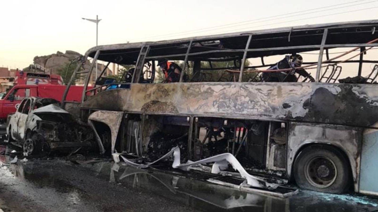 Thirteen dead and 35 injured in a bus accident in eastern Algeria | De Último Minuto English
