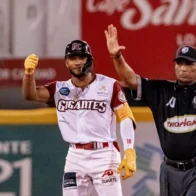 Johan Rojas is heavily booed after his criticism of the Lidom umpires | De Último Minuto English