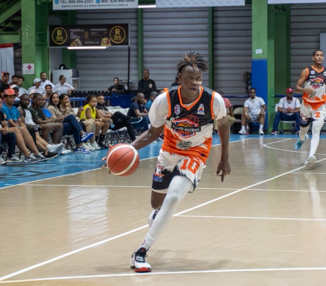 Club Antonio Guzmán advances to the semifinal series in the TBS Higüey 2025 | De Último Minuto English