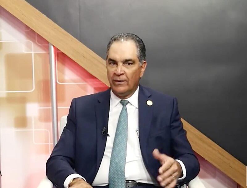 Santiago Hazim goes to the Attorney General's Office amid investigation for alleged corruption in Senasa | De Último Minuto English