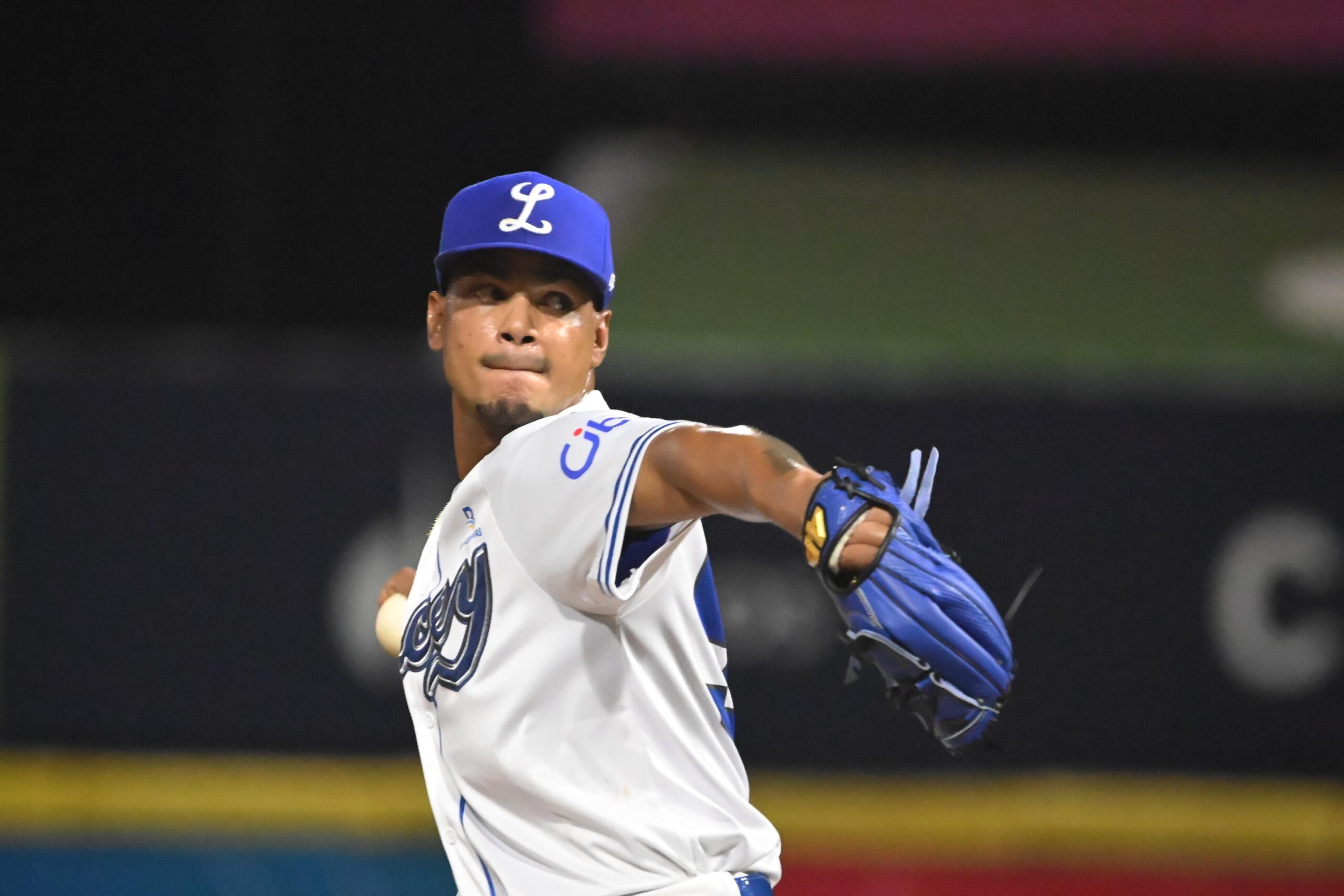 Albert Abreu dominates and Licey shuts out the Giants 1-0 at Quisqueya | De Último Minuto English