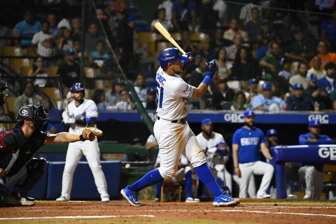 Adames walks off the Giants and Licey wins 4-3 at the Quisqueya | De Último Minuto English
