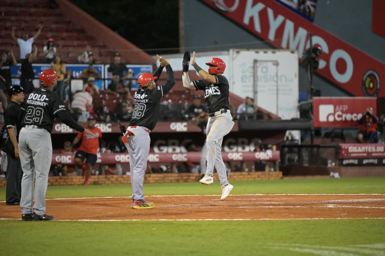 Lions ascend to fourth; Eagles and Bulls stand firm | De Último Minuto English