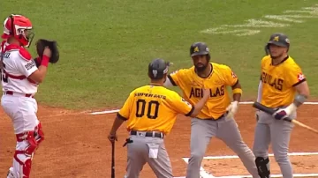 Águilas Cibaeñas secure their spot in the semifinals with a 5-0 shutout over the Leones | De Último Minuto English