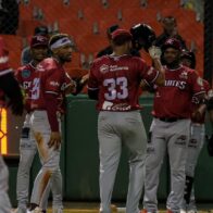 Giants Silence Bulls with Comeback in Ninth | De Último Minuto English
