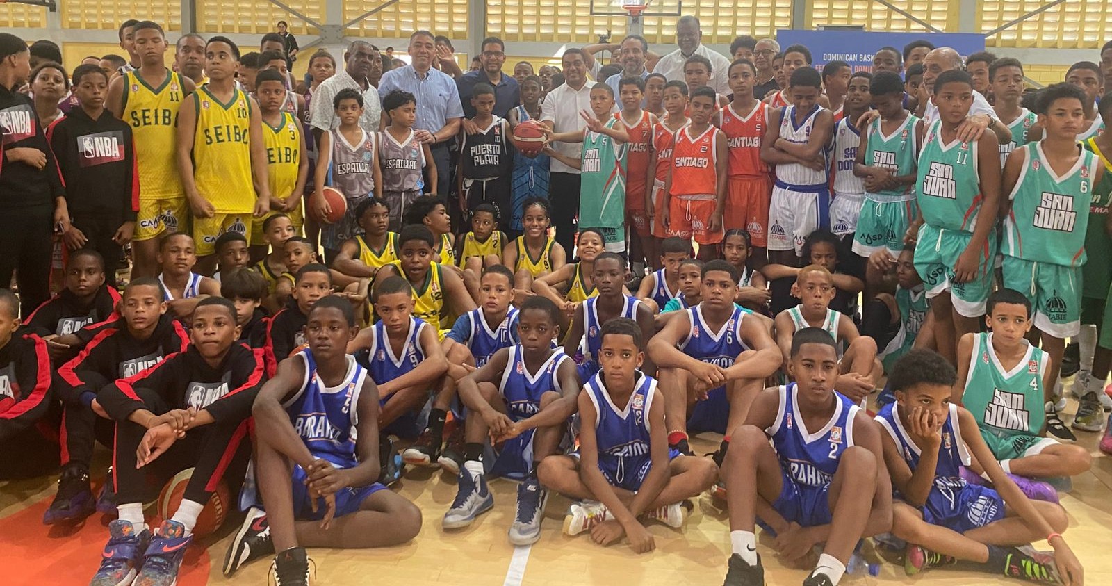 José Monegro receives recognition from Fedombal for National Minibasketball Convivio | De Último Minuto English
