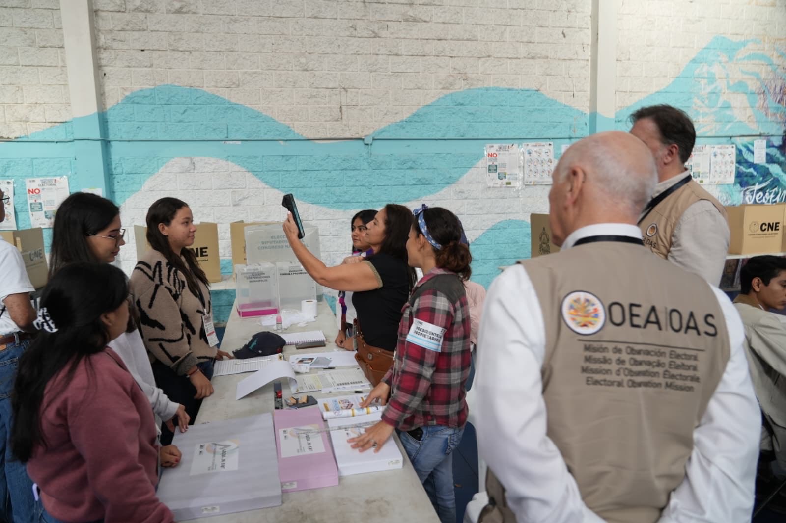 OAS calls to "expedite scrutiny" in Honduras after more than 18 hours without updates | De Último Minuto English
