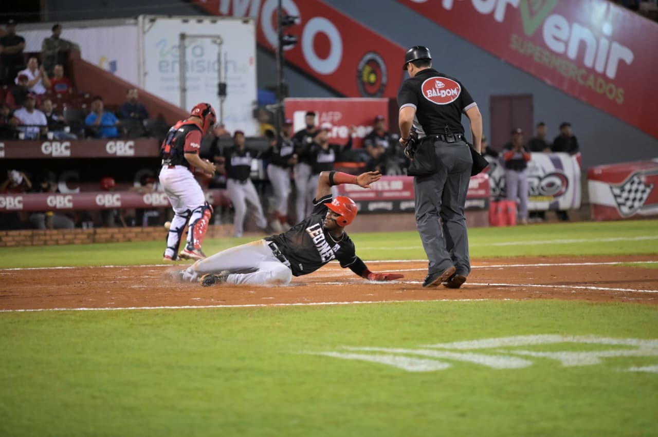 Chosen remains undefeated; Giants fall to 0-3 after Round Robin day | De Último Minuto English