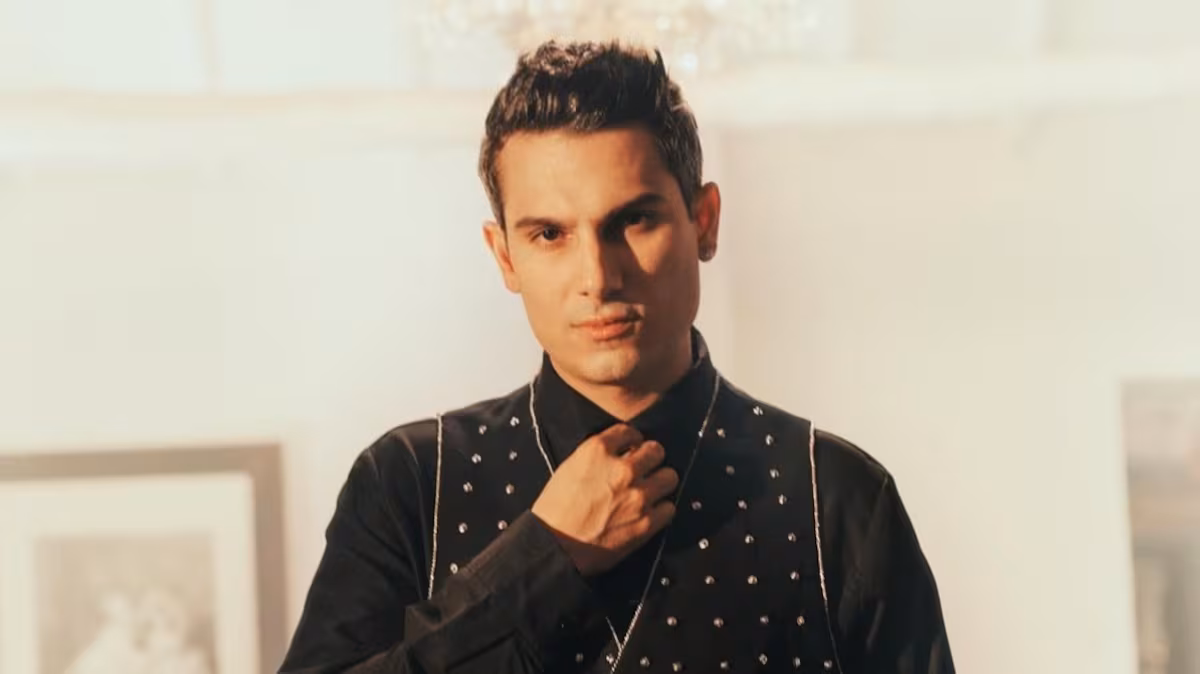 Pipe Bueno presents his new version of “Si Tu Boquita Fuera” | De Último Minuto English
