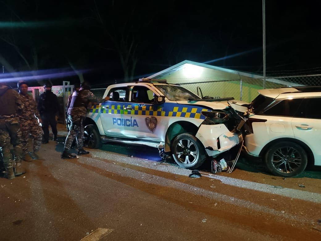 PN and DIGESETT investigate patrol car accident in Villa González that left one dead and one injured | De Último Minuto English