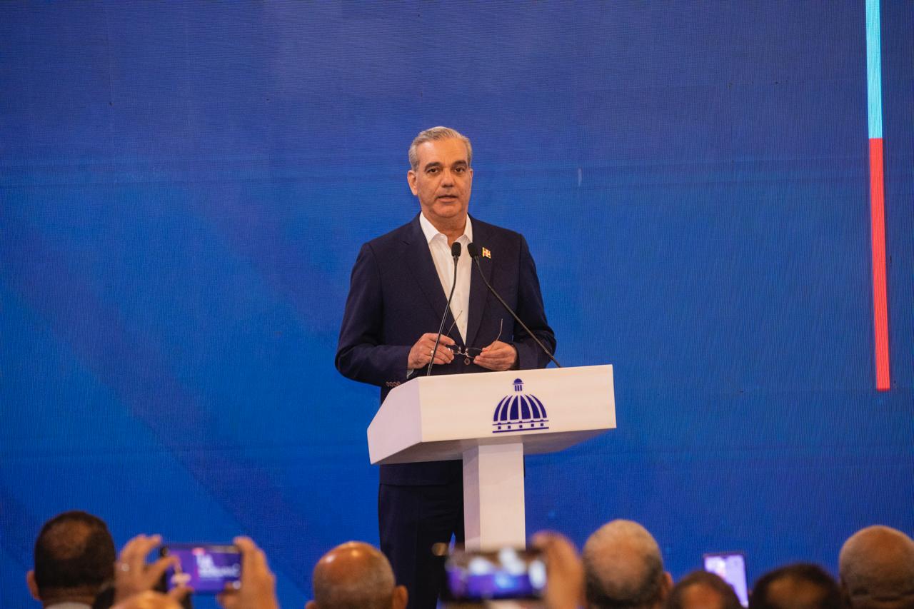 Abinader confirms installation of US camps in AILA and San Isidro | De Último Minuto English