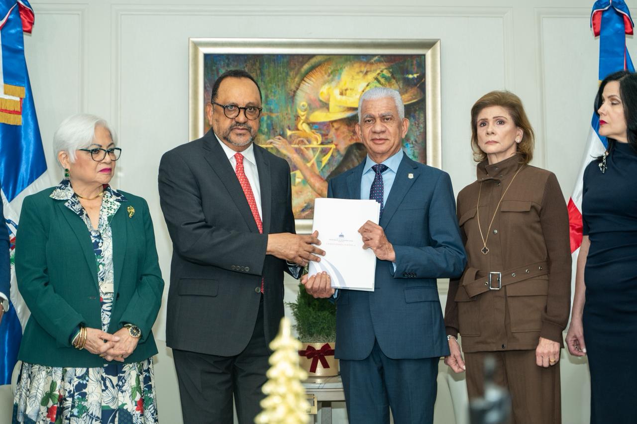 Senate promises to expedite study of the project that will transform the National Police | De Último Minuto English