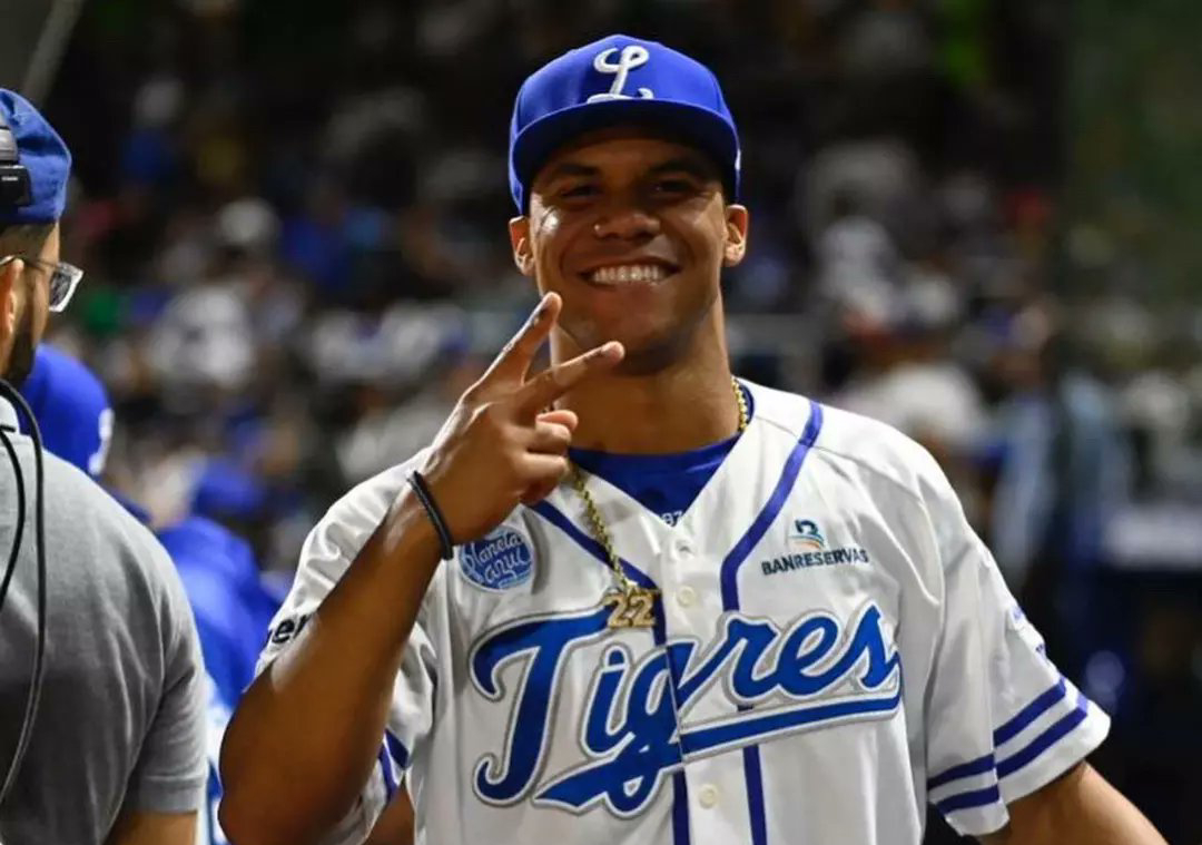 Juan Soto would play with the Licey in a limited capacity, conditioned on qualification | De Último Minuto English