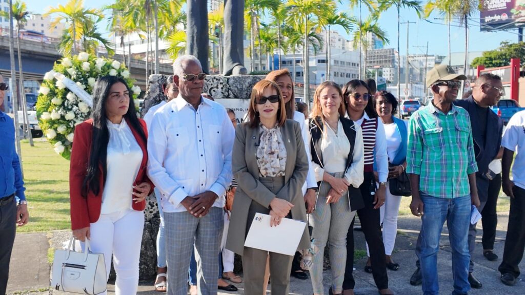Adelys Olivares reaffirms commitment to laws in favor of the diaspora on International Migrants Day | De Último Minuto English