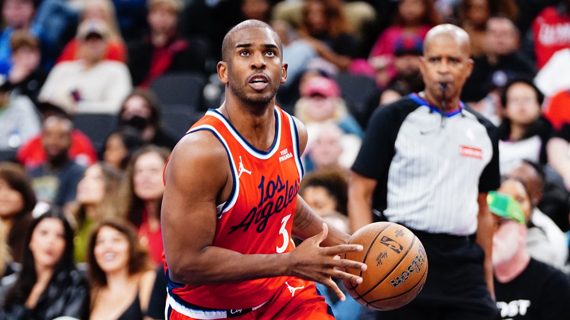 Clippers separate Chris Paul from the team in a surprising turn of events | De Último Minuto English