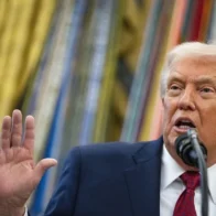 Trump says that someone who doesn't agree with him "will never be Fed chair" | De Último Minuto English