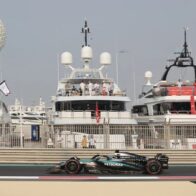 Russell sets the pace in Abu Dhabi while Norris protects his lead and Alonso shows strength in the run-up to qualifying | De Último Minuto English