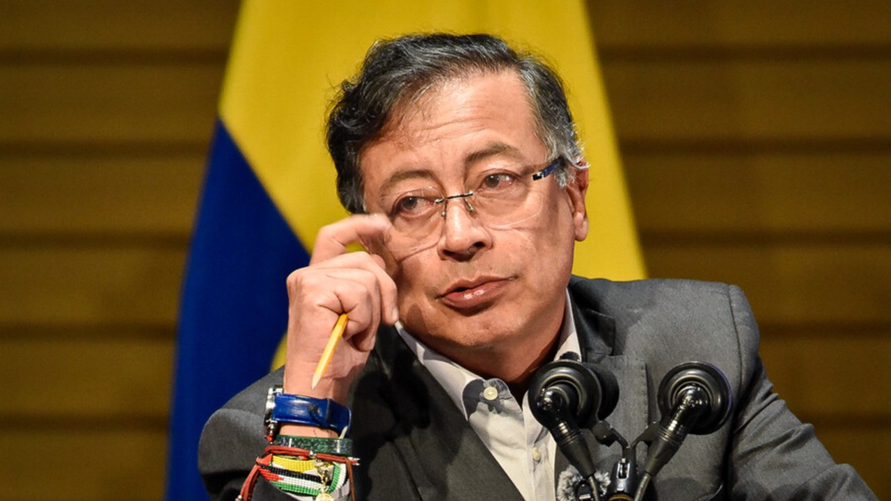 Petro says that Nicolás Maduro should not give orders to the Colombian military | De Último Minuto English